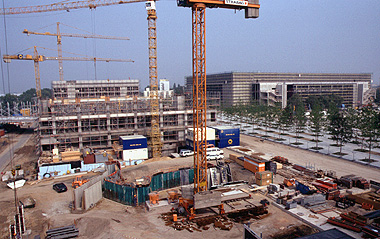 September 1999: Blick vom Global House auf Exponale, Bertelsmann, Christus-Pavillon und Expo-Plaza